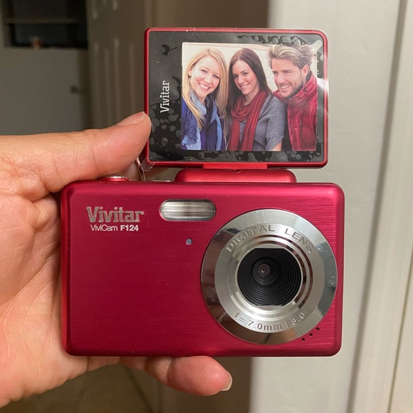 Digital Camera - Picture 3 of 6